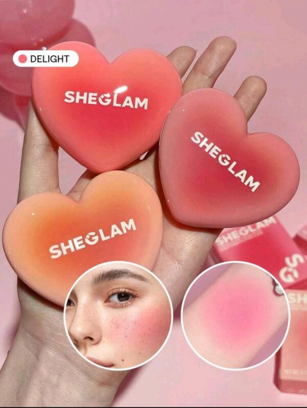 Sheglame playing capid blusher
